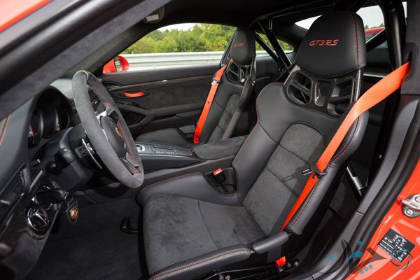 gallery-1468444638-porsche-gt3rs-8