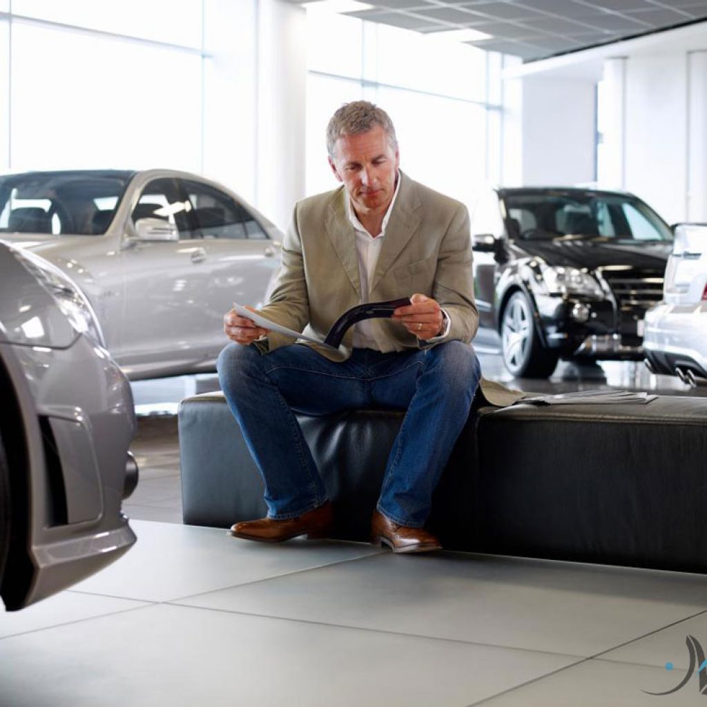 هنگام مراجعه به بنگاه معاملات خودرو، مراقب این 5 ترفند باشید!