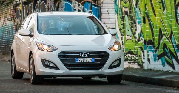 2016-Hyundai-i30-Active-v-2016-Kia-Cerato-S-46