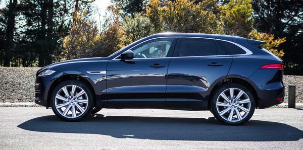 2016-Luxury-SUV-Comparo_Range-Rover-Sport-V-Jaguar-F-Pace-V-Porsche-Cayenne-V-Volvo-XC90-V-BMW-X5-V-Audi-Q7-V-Lexus-RX350-V-Merc-GLE250d-37