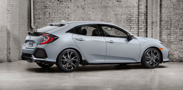 2017-Honda-Civic-Hatchback-Debut-Photo-2