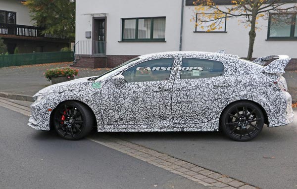 2017-Honda-Civic-Type-R-14