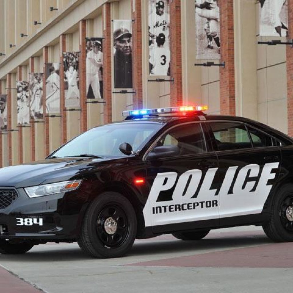 فورد برای 40 هزار خودروی پلیس فراخوان زد!