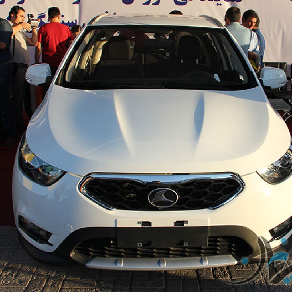 ویدئوی اختصاصی چرخان از شاسی بلند جدید Faw D60