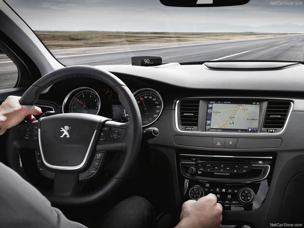 Peugeot-508-2015-800-21