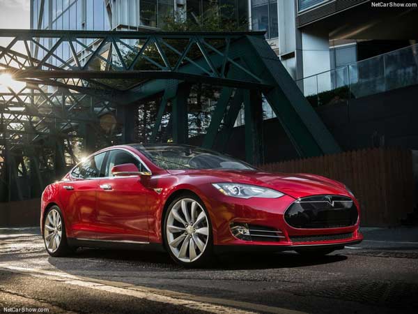 Tesla-Model_S-2013-800-01