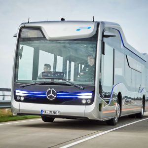 مرسدس بنز و تسلا در آینده اتوبوس‌های برقی می‌سازند