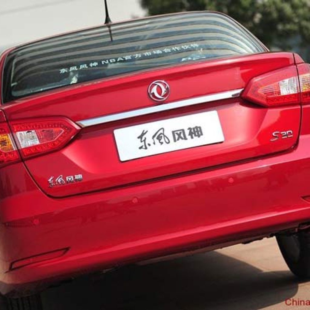 تفاوت دانگ فنگ S30 با H30 کراس: یک صندوق عقب بیشتر و 60 میلیون تومان!