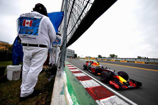 f1-canadian-gp-2016-daniel-ricciardo-red-bull-racing-rb12