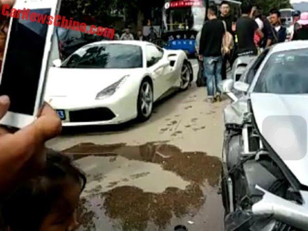 ferrari-488-crash-1-660x494