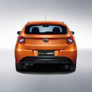 مقایسه پژو 206 تیپ 5 با برلیانس H220؛ هاچ بک‌های پر ادعا!