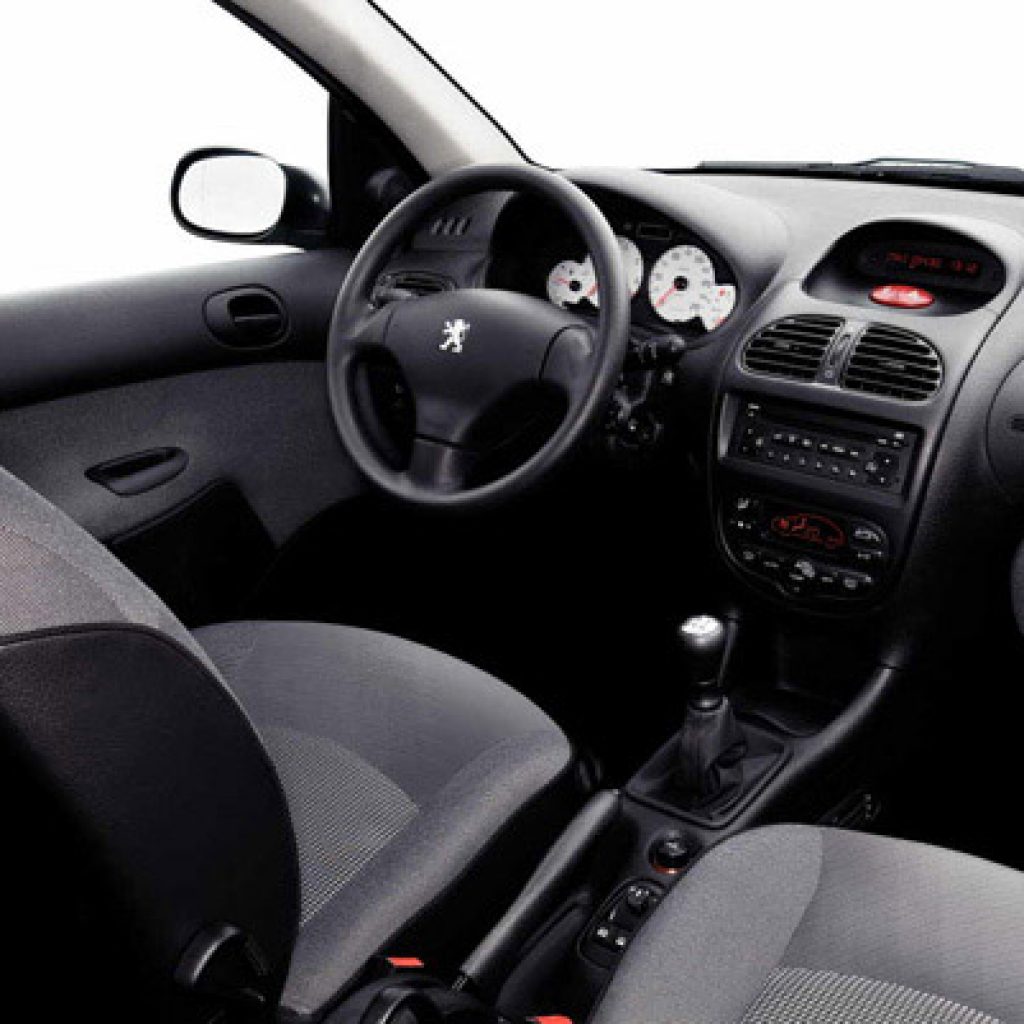 مقایسه پژو ۲۰۷ صندوقدار در مقابل ۲۰۶ صندوقدار: نهایت خلاقیت ایرانی!