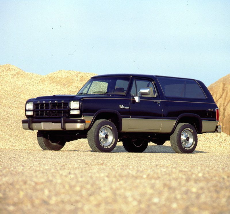 1992_dg_ramcharger_canyon_sport_4x4_lft_fnt_color-1024x953