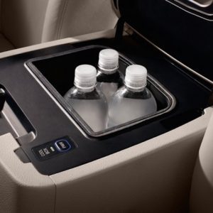 ۱۵ وسیله ضروری که همیشه باید در ماشین تان داشته باشید!