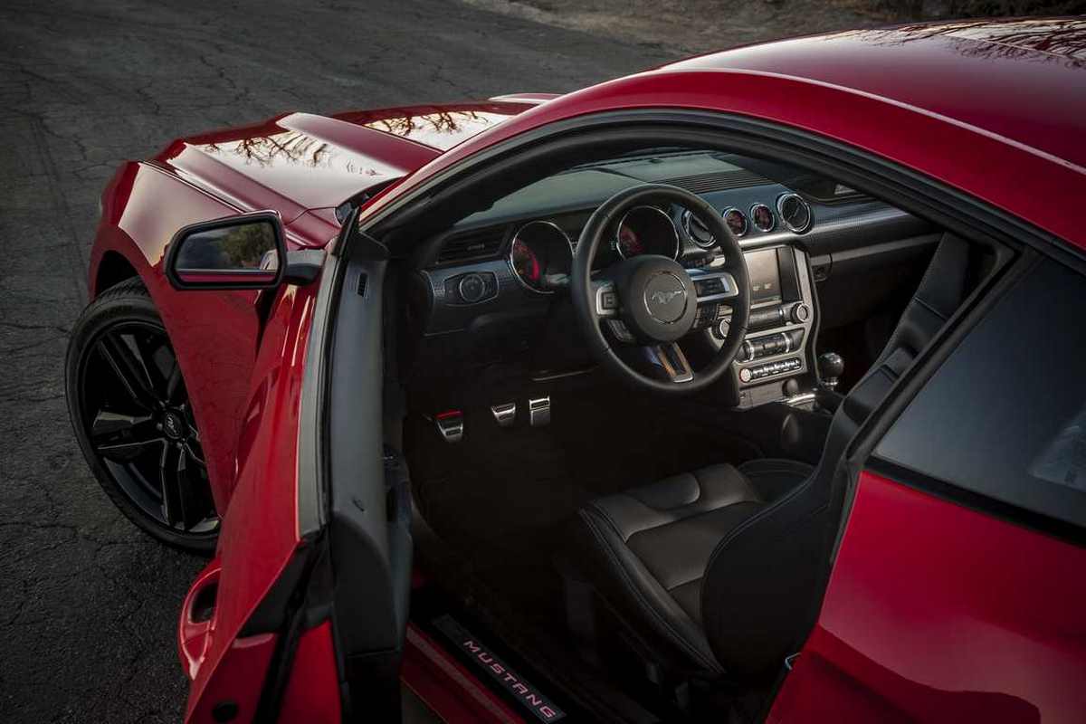 2015-ford-mustang-9