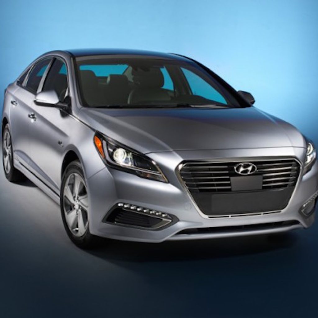 بهترین معامله‌های خودروهای سبز، برقی و با سوخت بهینه در مهر ماه ۱۳۹۵!