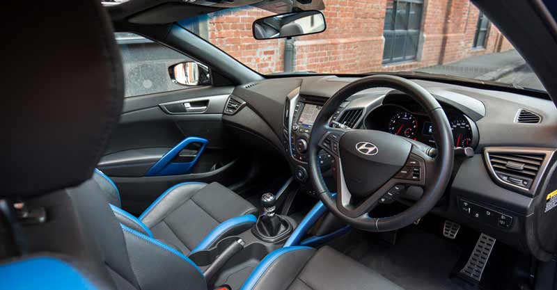 2016-hyundai-veloster-sr-turbo-street-28