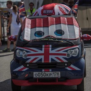 رژه ۱۶۰۰ دستگاه خودرو اسمارت در آلمان