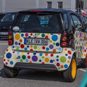 رژه ۱۶۰۰ دستگاه خودرو اسمارت در آلمان