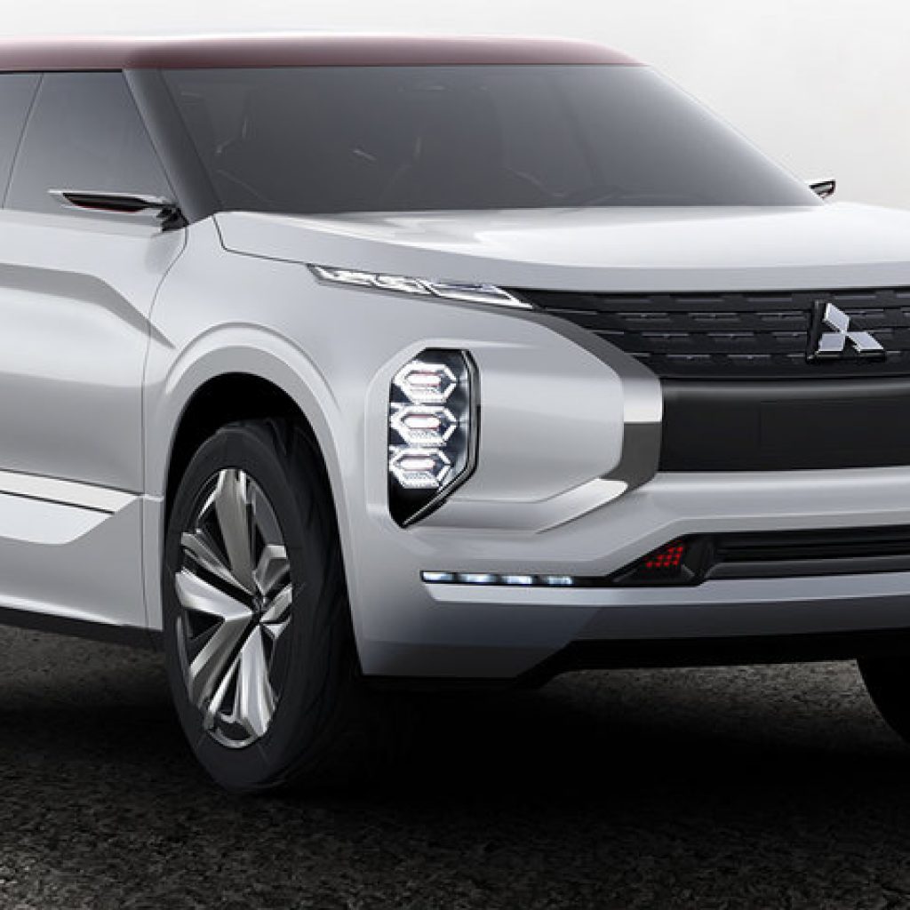 نسل جدید میتسوبیشی اوتلندر آماده نمایش در پاریس شده است...