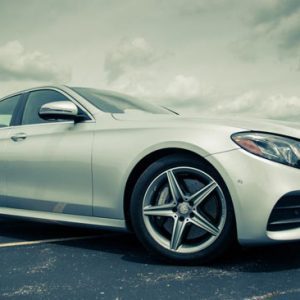 نگاهی کوتاه به مرسدس بنز E300 مدل ۲۰۱۷