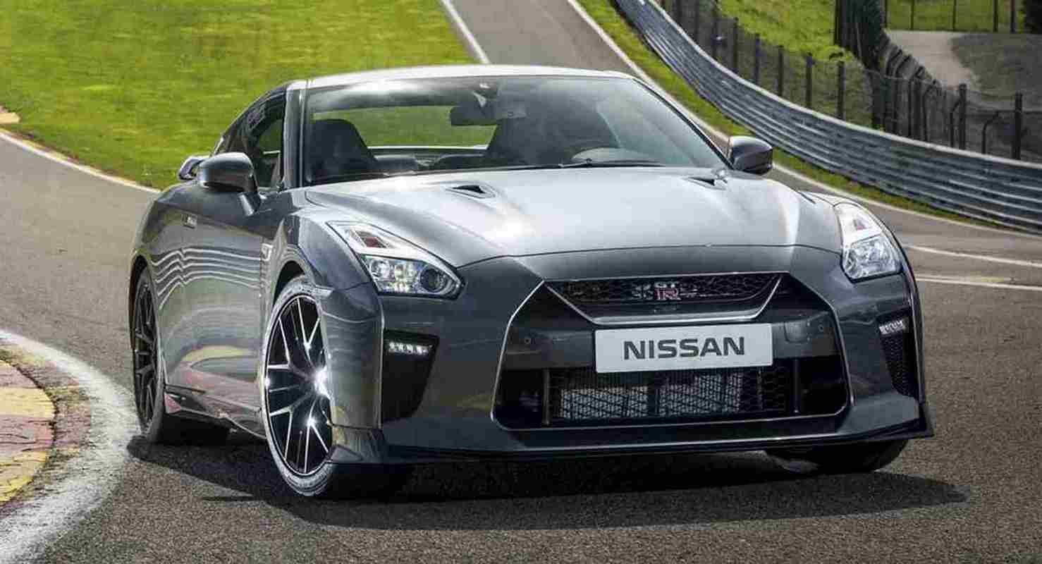 2017_nissan_gt_r_gray_46