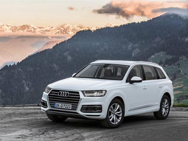Audi-Q7-2016-800-04