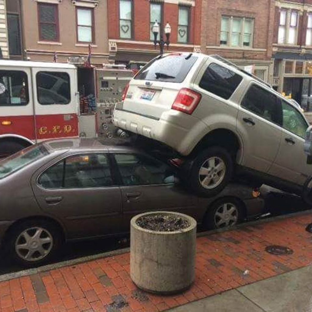 مردان یا زنان: واقعا کدام رانندگان بهتری هستند؟