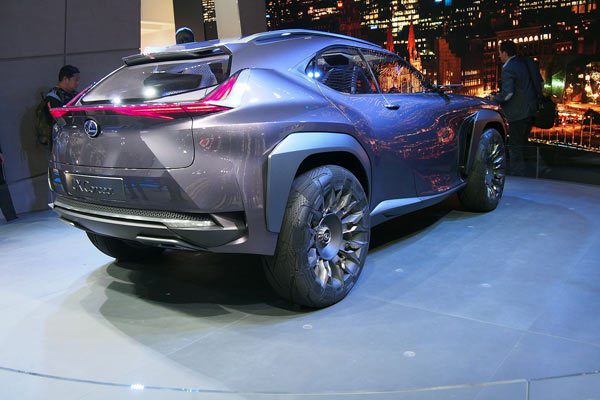 lexus-ux-concept-10