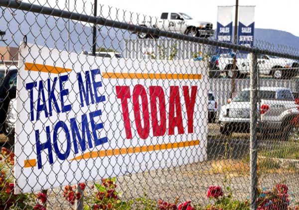 promotion-sign-at-the-dealership-lot-768x542