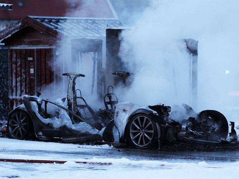 tesla-fire-1