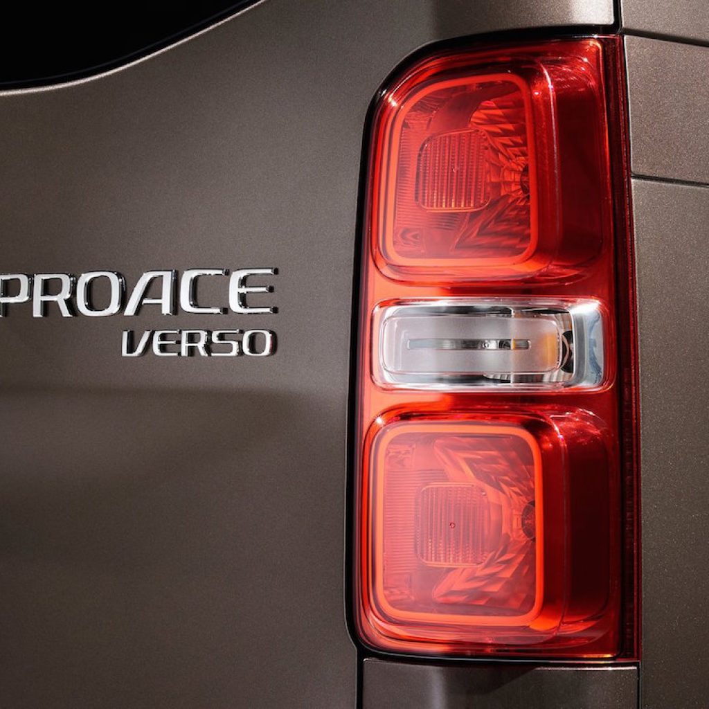 نگاهی به تویوتا Proace Verso