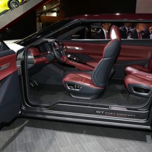 شاسی‌بلند متفاوت میتسوبیشی با نام GT-PHEV در پاریس به نمایش درآمد