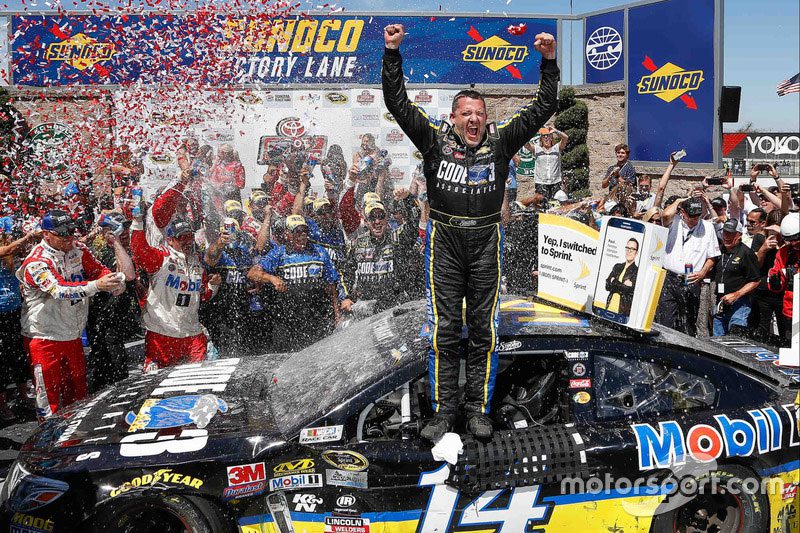 nascar-cup-sonoma-2016-race-winner-tony-stewart-stewart-haas-racing