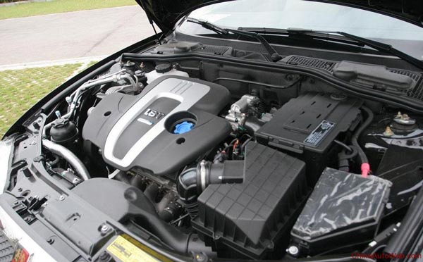 saic-roewe-750-hybrid-020