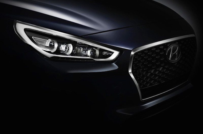teaser-for-2017-hyundai-i30-debuting-at-2016-paris-auto-show_100560294_m