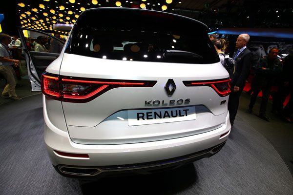 2016-renaultkoleosparis-05