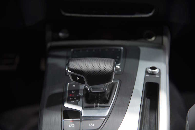 2017-audi-q5-shifter