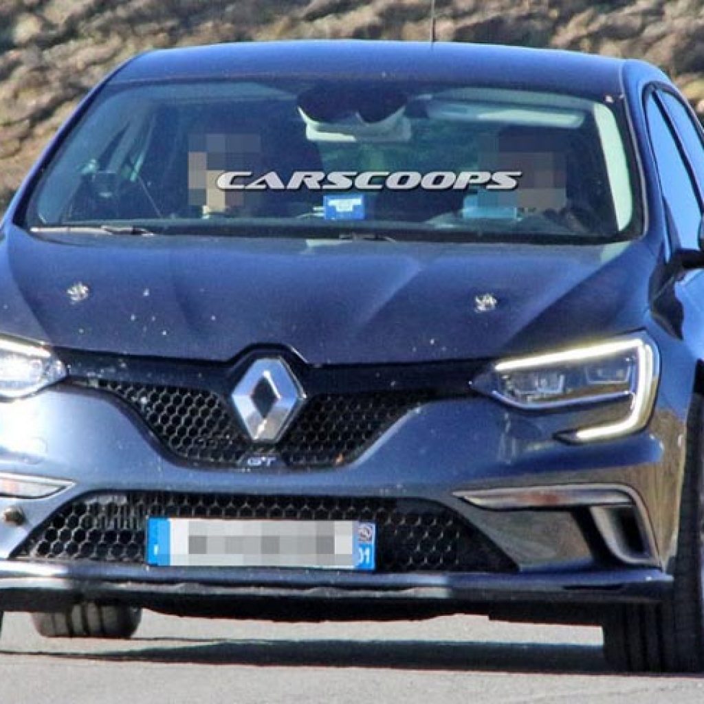 نسخه RS رنو مگان به جعبه‌دنده دستی و فرمان‌پذیری دو محوره مجهز می‌شود