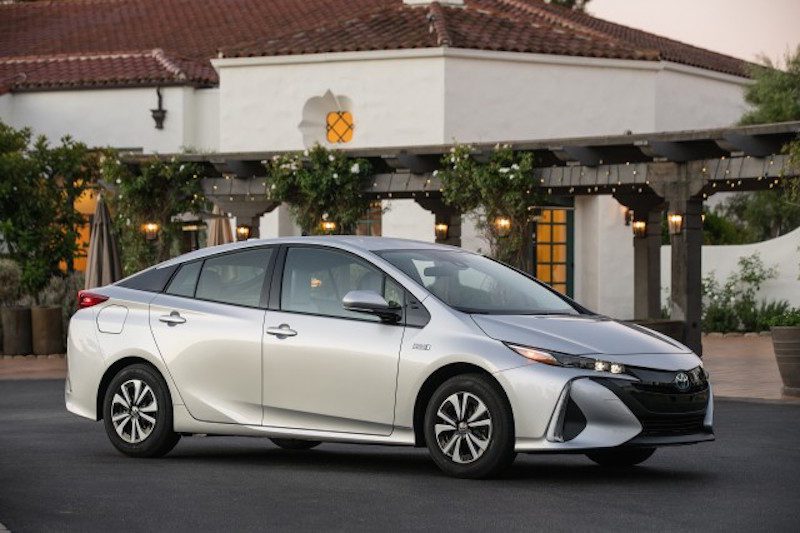2017-toyota-prius-prime_100568206_m