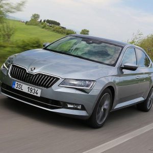 بررسی اشکودا سوپرب؛ یک سدان لوکس، زیبا و خوش قیمت!