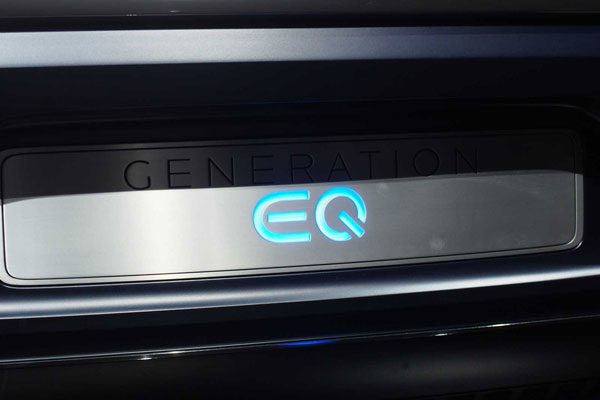mercedes-benz-generation-eq-rear-02