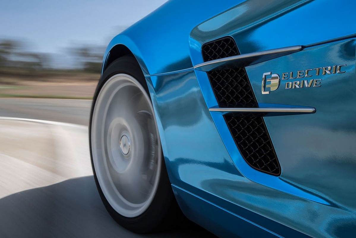 mercedesbenz-sls-amg-electric-drive-4