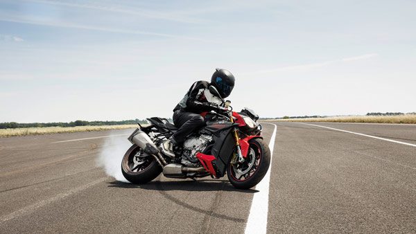 s1000r_productpage_lightboxbig_1920x1080_03