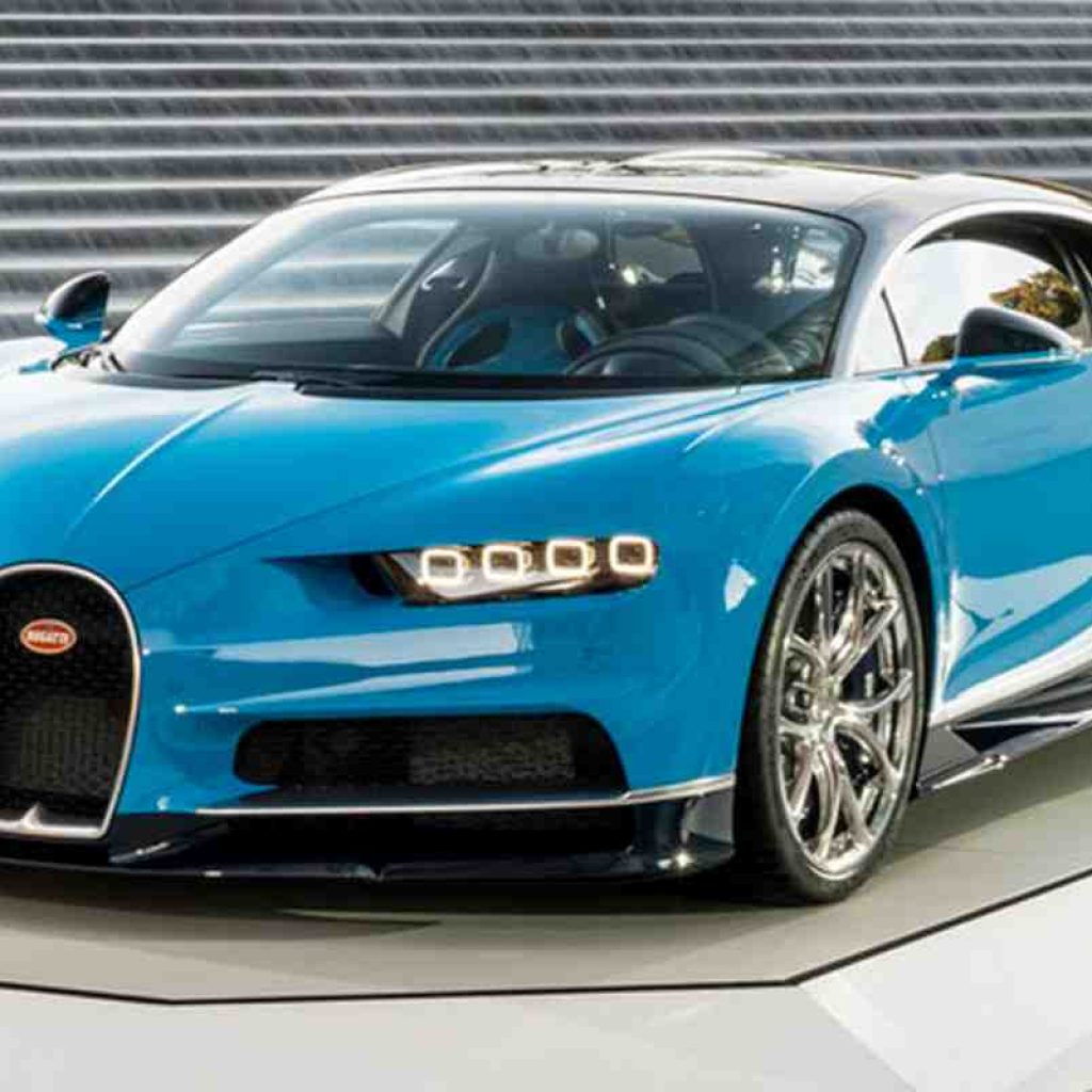 بوگاتی کایرون در موزه لویی ویتون در مقابل دوربین‌ها قرار گرفت!