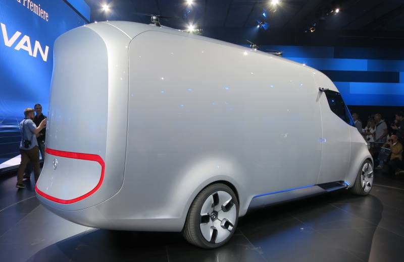 mercedes-benz-van-rear