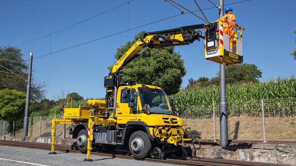 mercedes-unimog-turns-701