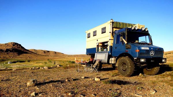 mercedes-unimog-turns-703