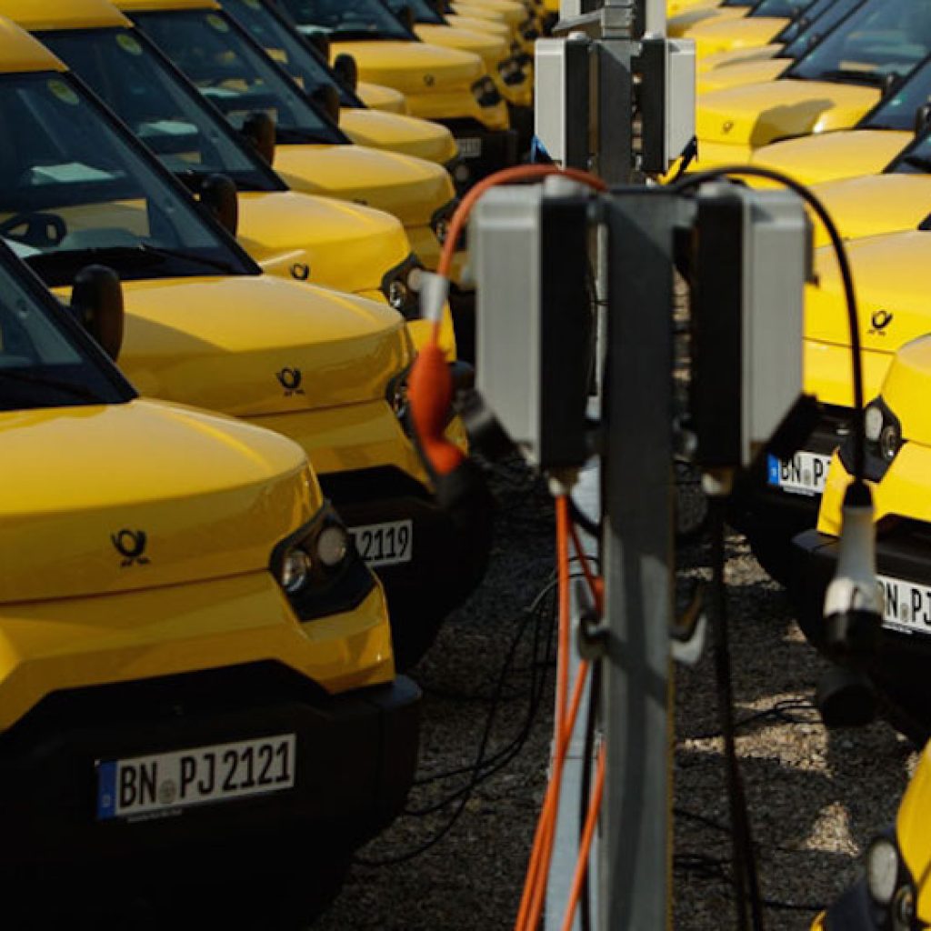 شرکت دی‌اچ‌ال ون‌های برقی خود را می‌سازد!