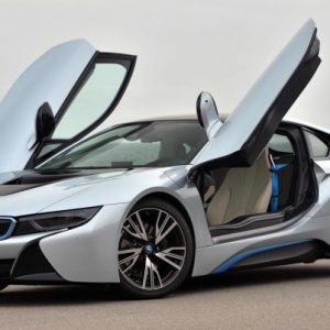 تصادف دردناک بی‌ام‌و i8 در خیابان‌های چین!